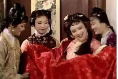 《红楼梦》中薛宝琴是谁